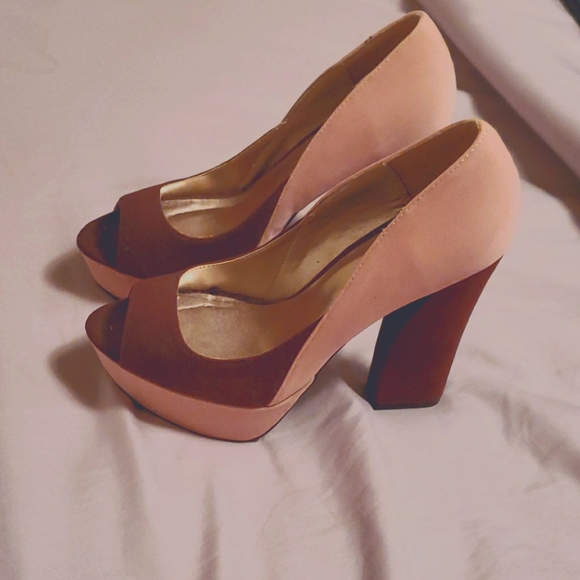 Shoes - Picture 1 of 5